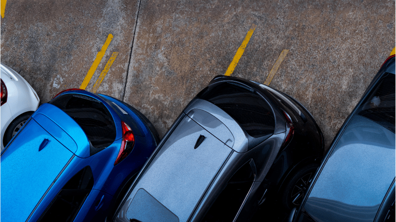 Πόσο Κοστίζει Πραγματικά το Parking στο Αεροδρόμιο;